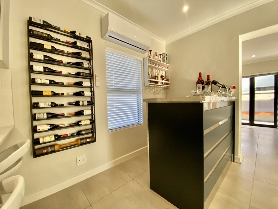 To Let 3 Bedroom Property for Rent in Sandown Western Cape